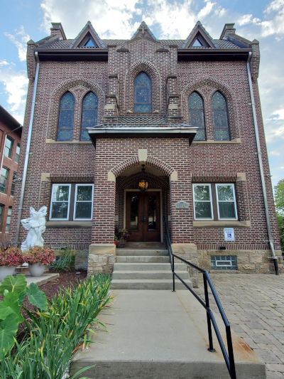 Chateau Connellsville